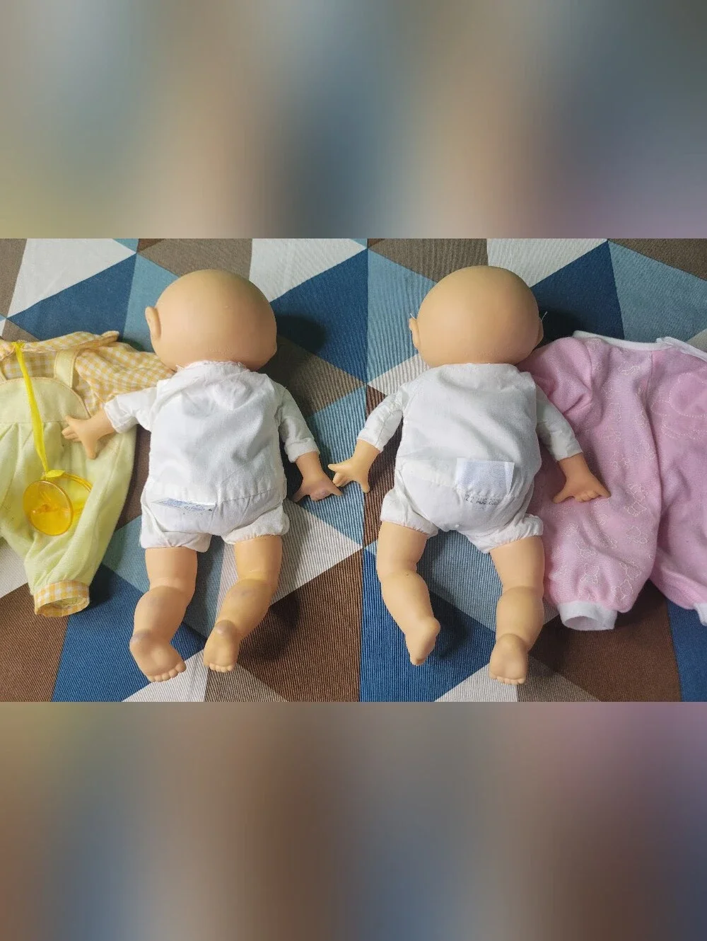 x2 Vintage Uneeda 1990 Plush Baby Dolls Soft Play 2003 w/ Outfits & Pacifier